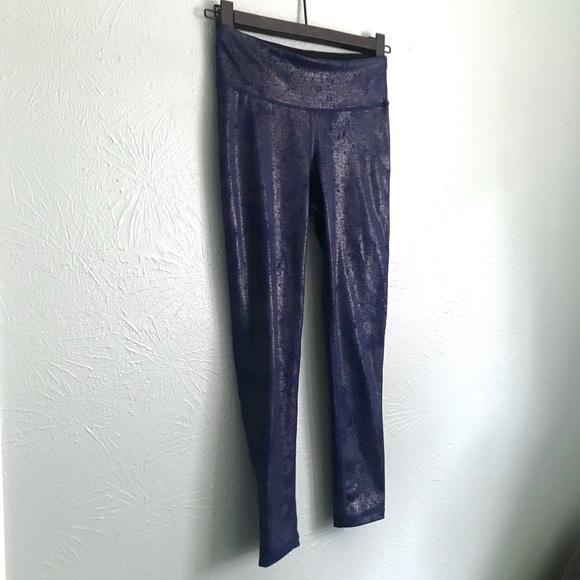 Ideology blue metallic cropped yoga leggings, size Small - Picture 3 of 5